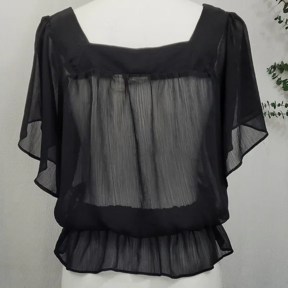 Mudd short sleeve semi sheer flower blouse - Picture 2 of 7